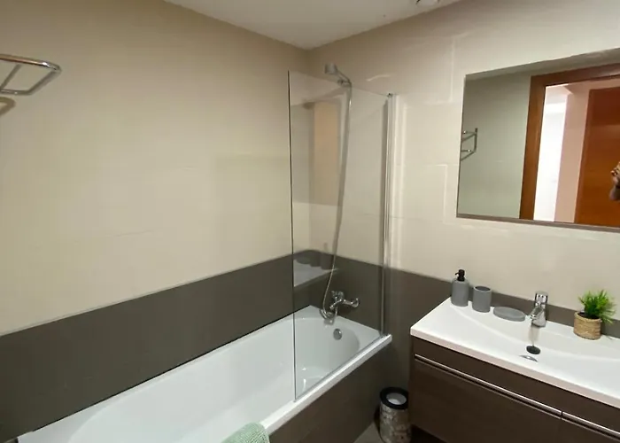 Ikigai - 6p Modern With Parking & Swimming Pool