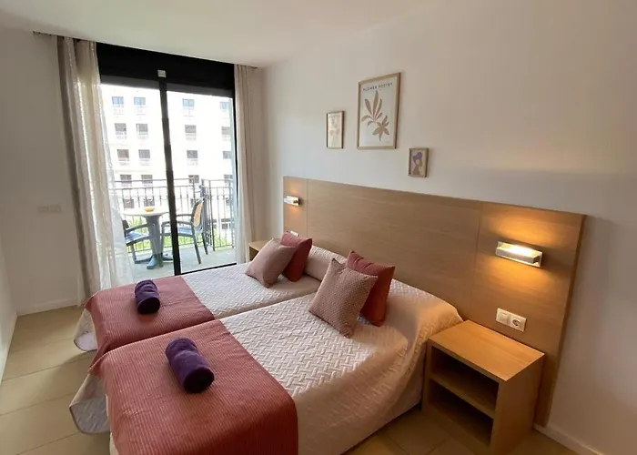 Апартаменты Ikigai - 6p Modern With Parking & Swimming Pool *